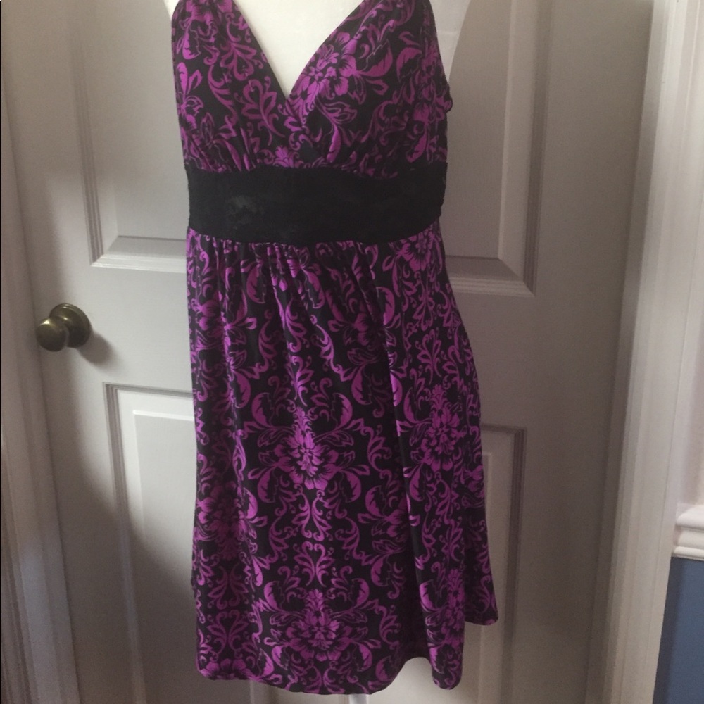 Apt. 9 Paisley Print Gown with lace edged bodice.